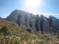 3 DA fliegen sie (auf dem Hinterrugg)